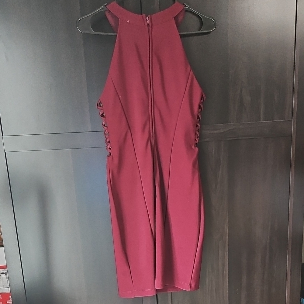 Emerald Sundae Backless Wine Dress - Picture 2 of 4